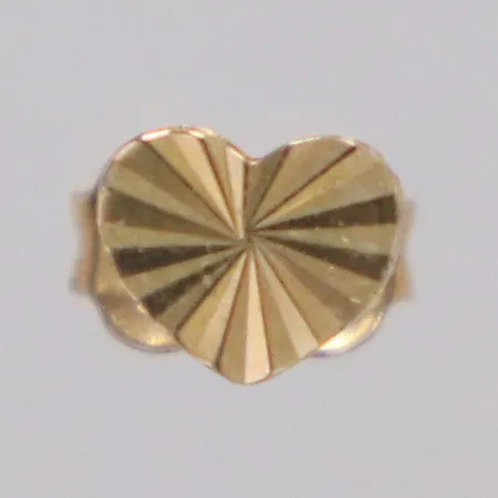 Örhänge udda hjärta längd 4mm, 14K  Vikt: 0,3 g