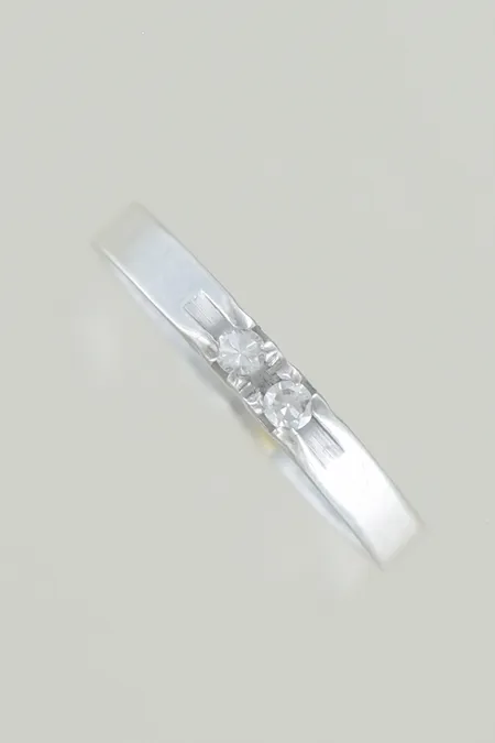 Ring med diamanter 0,10ct stl:18,18K Vikt: 2,5 g