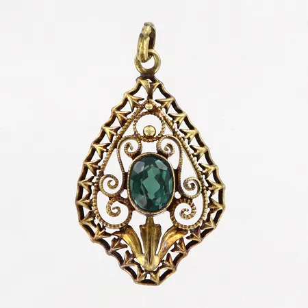 Hänge med grön sten, filigranarbete, 22x14mm, ostämplad 14K Vikt: 1,1 g