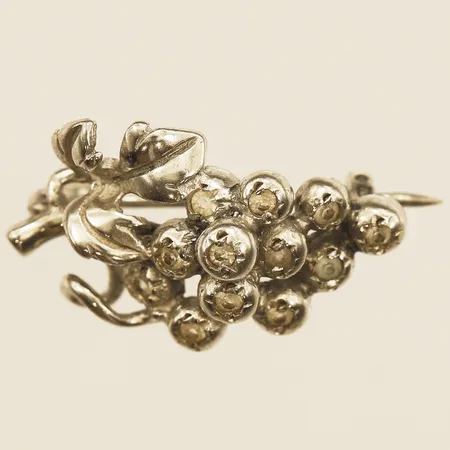 Brosch vindruvor med stenar, längd 25mm bredd 13,6mm, 925/1000 silver  Vikt: 2,8 g