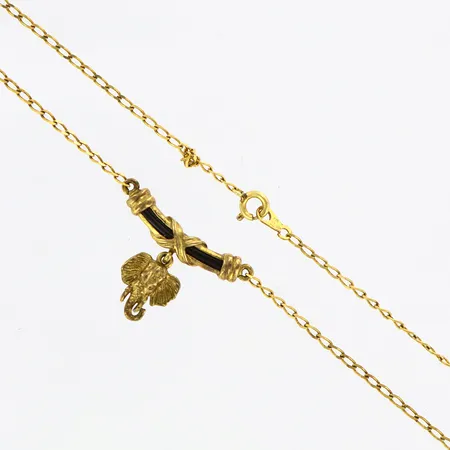 Collier med elefanthänge, ca 39cm, kedjans bredd ca 2mm, hänge ca 22x15mm, 9K Vikt: 3,7 g