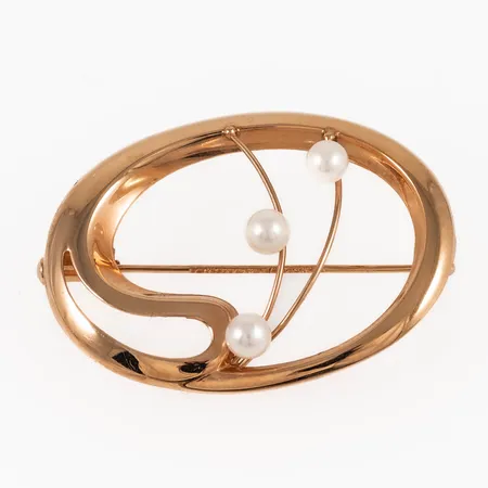 Brosch 37x27mm med tre odlade vita pärlor Ø 4mm, 14K 2,8g. 
