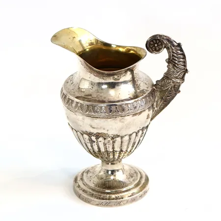 Såskanna, höjd: 16,2cm, förgyllning på insidan, 830/1000 silver  Vikt: 226,9 g