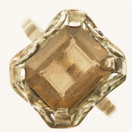 Ring med rökkvarts, stl:19 bredd 16,1mm, 830/1000 silver   Vikt: 3,9 g