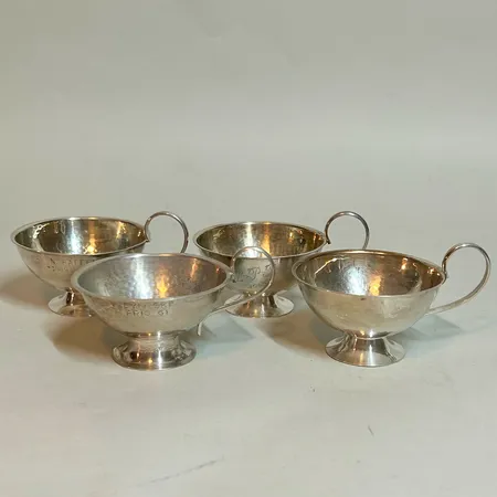 4 Punchbägare Ø64mm, gravyr, silver 830/1000 Vikt: 129,9 g