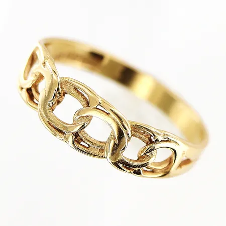 Ring Bismarck stl:16¼, skena 2,5mm,18K Vikt: 1,6 g