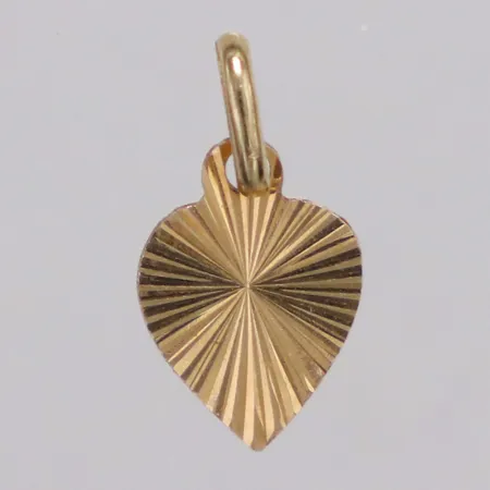Hänge hjärta längd 15mm, bredd 7,3mm, gravyr, 14K  Vikt: 0,4 g