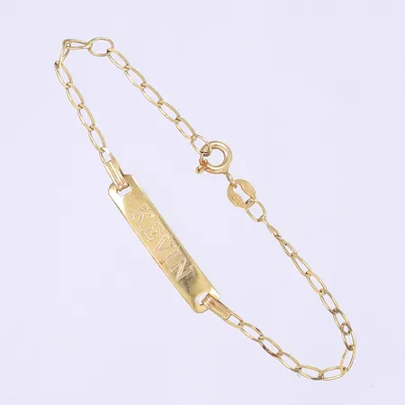 Armband med namnbricka 13,5cm bredd 2-5mm, gravyr, 14K  Vikt: 1,5 g
