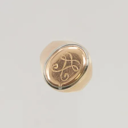 Ring stl:17 bredd 17mm gravyr 18K 6,2g.