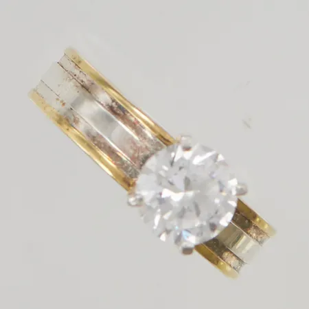 Ring stl:19¾ vit sten, delvis förgylld 925/1000 Silver 5,5g.