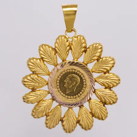 Hänge mynt Attaturk 21,6K år 2005 Ø18mm, ram i 14K  Vikt: 4,1 g