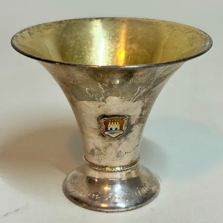Pokal 6m, gravyr, silver 813/1000 Vikt: 26,7 g
