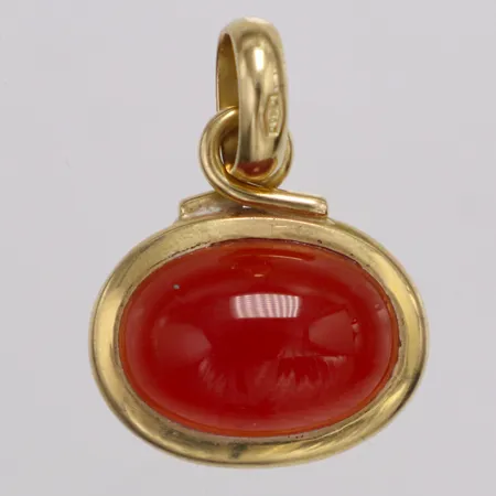 Hänge röd kalcedon längd 28mm, bredd 21mm, 18K  Vikt: 7 g
