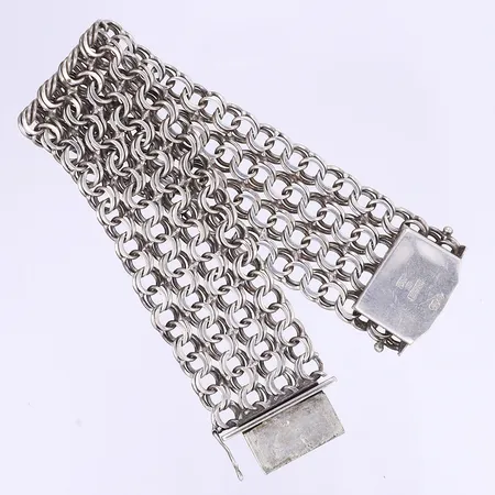 Armband fyraradig Bismarck 19cm, bredd 27mm, saknar en säkerhetsåtta, silver 830/1000  Vikt: 41,8 g