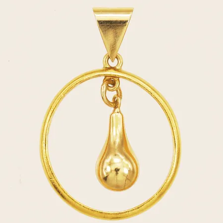 Hänge omarbetad ring med droppe, längd 33mm, gravyr 18/23K Vikt: 5,2 g