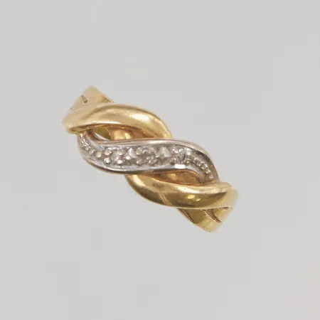 Ring med diamanter 3x ca 0,01ct stl:15 bredd 7mm 18K 2,9g.