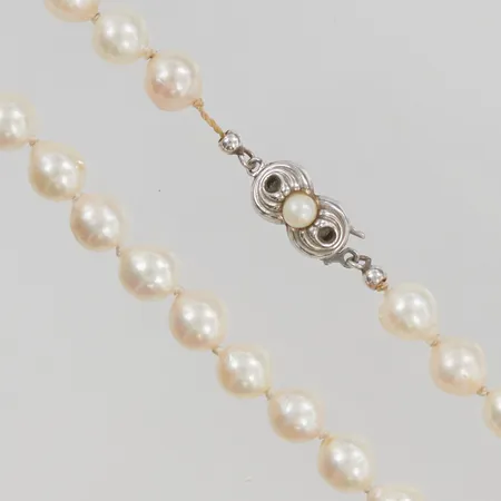 Pärlcollier 48cm barocka odlade sötvattenspärlor ca 7mm lås i 925/1000 Silver. Vikt: 0 g
