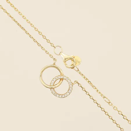 Collier med vita stenar längd 42-44-46cm bredd 1,1-10mm, förgyllt silver Vikt: 2,6 g