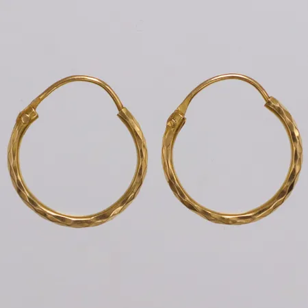 Ett par örhängen längd 20mm, 21K  Vikt: 1,7 g