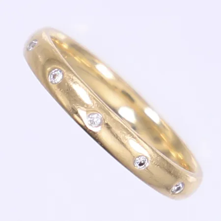 Ring med diamanter 5x ca 0,01ct stl:17¾, bred 3mm, 18K Vikt: 3,4 g