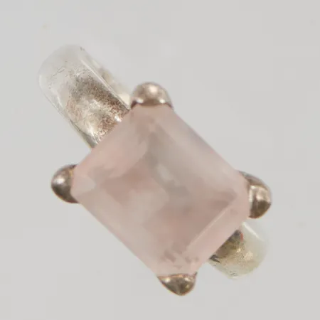 Ring rosenkvarts stl:16¾ bredd 10mm 925/1000 Silver 6,0g.