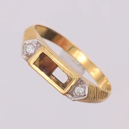 Ring via stenar trasig brun sten stl:19½, 18K Vikt: 3 g