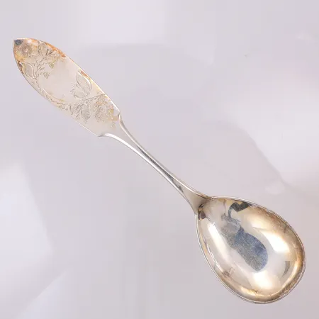 Serveringssked Tornedal 19cm, gravyr, 830/1000 silver Vikt: 43,1 g