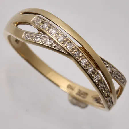 Ring stl:20 bredd 2-6,2mm, 20st Diamanter 0,10ct, 8/8 slipade, Guldfynd, 18K, 3,22g.