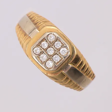Klackring vita stenar stl:19¼, 18K Vikt: 6,7 g