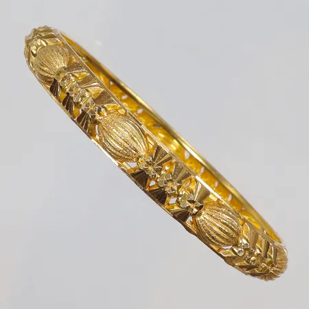 Armring, mönstrad Ø54mm, bredd ca 7mm, 22K Vikt: 17,5 g