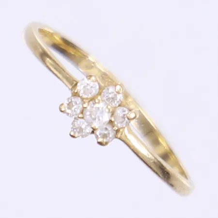 Ring med vita stenar stl:17½ bredd 2-6mm 14K  Vikt: 1,2 g