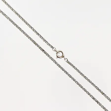 Kedja Irrgång längd 62cm bredd 1,5mm, små skevheter, silver 835/1000. Vikt: 4,3 g