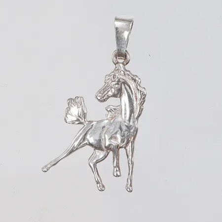Hänge i form av Häst 14x30mm GHA silver 925/1000 Vikt: 1,6 g