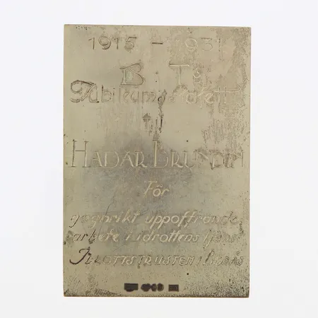 Platta, 67x46mm,  personlig gravyr, 830/1000 silver Vikt: 43,6 g
