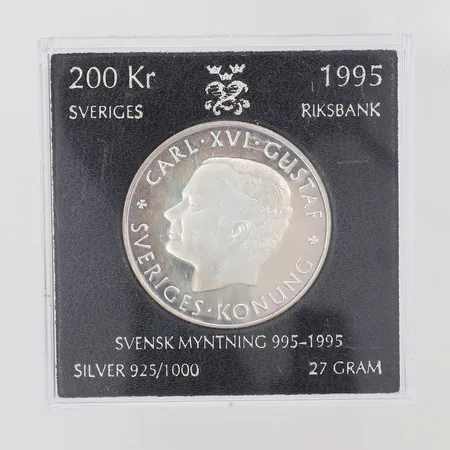 Minnesmynt Carl XVI Gustaf svensk myntning 995-1995, nominellt värde 200kr, etui Sveriges Riksbank, silver 925/1000 Vikt: 27,2 g