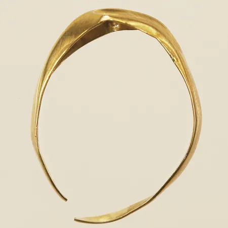 Ring, defekt 8K  Vikt: 1,1 g