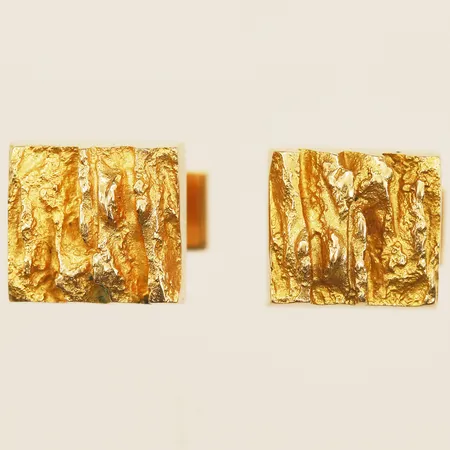 Ett par manschettknappar bredd 12x14mm monogramgravyr 14K Vikt: 12,9 g