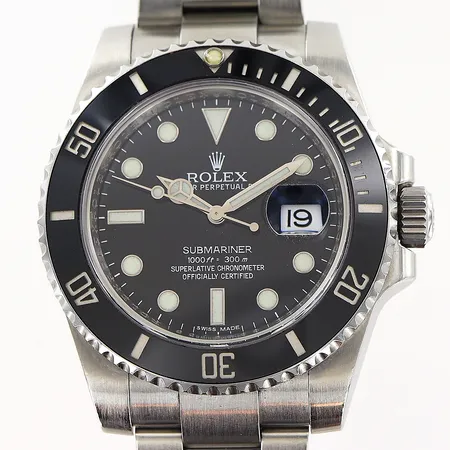 Herrur Rolex Submariner stål automatisk 41mm, ref 116610LN, serienr G349138, boettnr 2360, verk nr 3 3638770, oysterlänk ca 19cm, viklås, extra länkdelar 2,5cm, certifikat Augusti 2011 Bergströms Malmö, bok, box, ytterkartong.