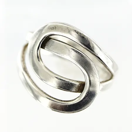 Ring stl:18½, bredd 5-18mm, något skev skena, silver 925/1000 Vikt: 5,8 g
