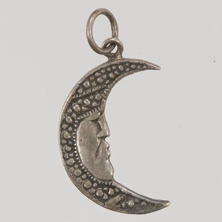 Hänge halvmåne 30mm silver Vikt: 1,9 g