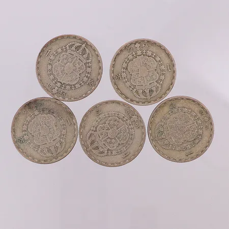 5 mynt Gustaf V 1942-1950, nominellt värde 1kr, silver 400/1000 Vikt: 34,7 g