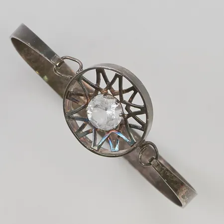 Armring öppen modell 71x51mm vit sten, defekt, 830/1000 Silver 14,8g.