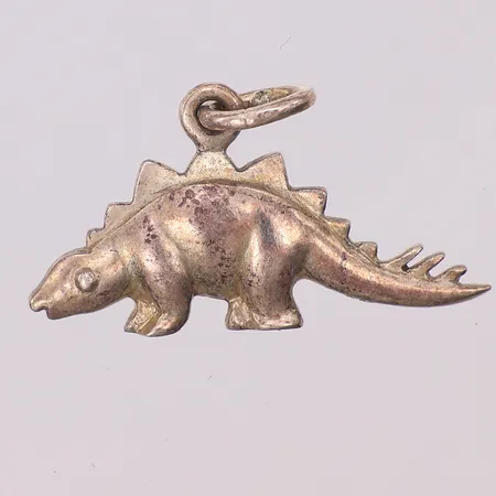 Hänge dinosaurie längd 20mm bredd 28mm, silver 925/1000 Vikt: 2 g