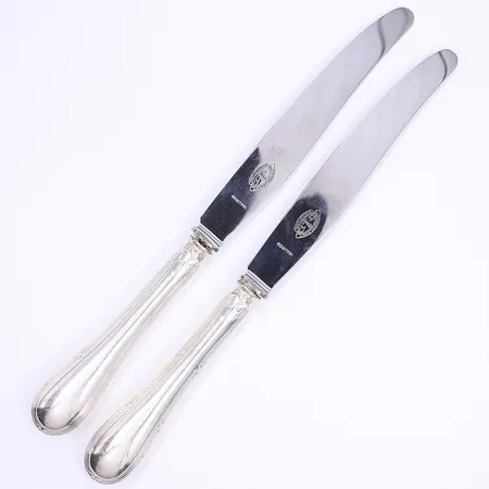 Två knivar 25cm blad i stål fyllda handtag silver 830/1000 Bruttovikt: 139,4g Vikt: 139,4 g