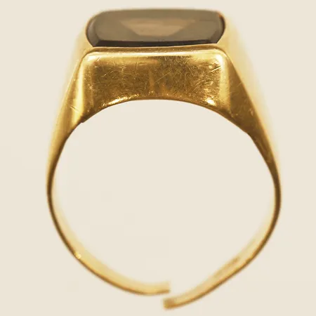 Ring med rökkvarts stl:18½, defekt sten samt skena, 18K  Vikt: 5,4 g