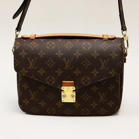 Väska Louis Vuitton Pochette Métis monogram canvas modellnummer M44875 datumkod AR2280 år 2020 mått 25x19x7c, axelrem, repigt spänne/lås, bruksspår även invändigt, dustbag, kartong (fläckar/slitage på kartong).