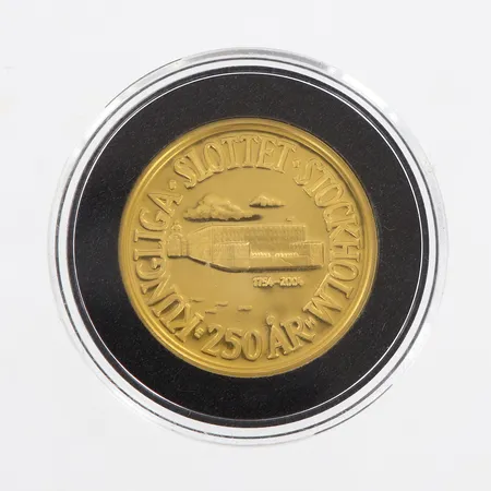 Jubileumsmynt 2000kr Kungliga slottet Stockholm 250år, Ø26mm, etui, 21,6K  Vikt: 12 g