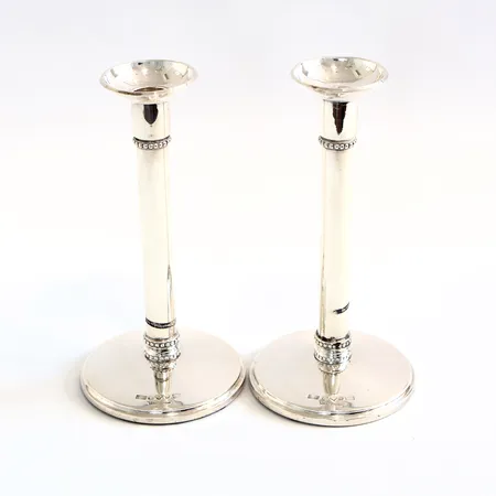 Ljusstakar ett par av Vera Ferngren, höjd: ca19cm, fyllda, GAB, 1966, Bruttovikt: 545,4gram, silver 830/1000 Vikt: 545,4 g