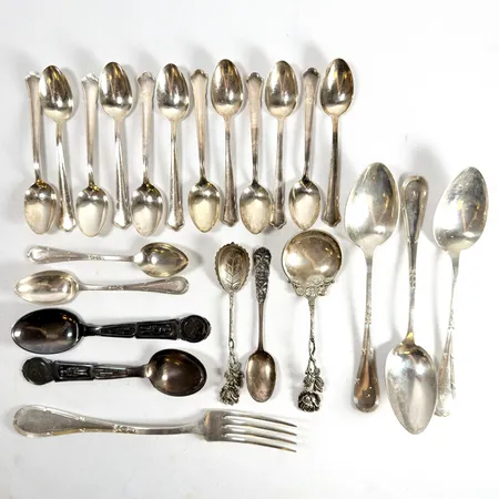 Parti bestick 23 delar silver 830/1000 473,8g Vikt: 473,8 g