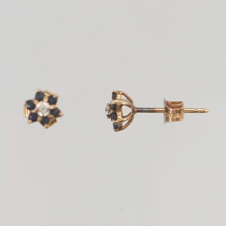 Örhängen 6mm diamanter 2x ca 0,01ct, safirer, omaka snurrebussar, oxiderade, 18K 1,4g.